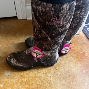 Magellan Outdoors Womens Brown Camouflage Boots